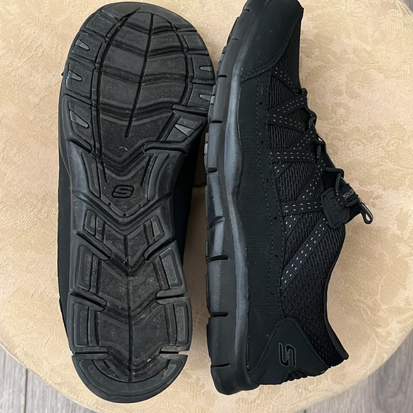 Skechers Wide Fit Air Cooled Memory Foam sneakers - Picture 2 of 2